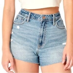Hollister Light Wash Distressed Curvy High Rise Short 3” 3 / 26